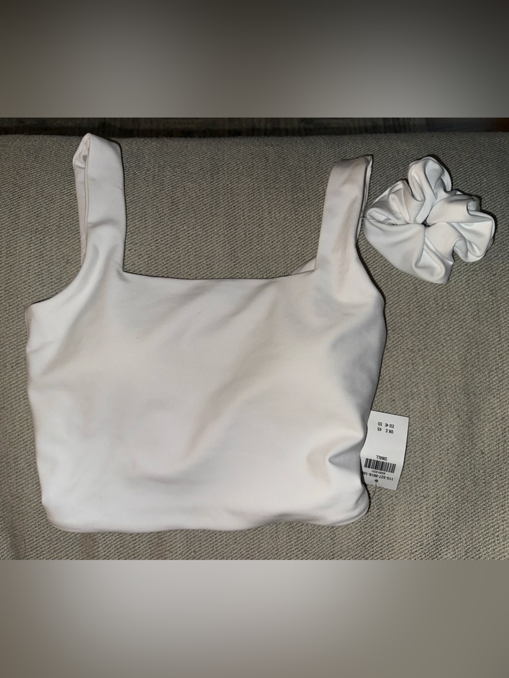 NWT Abercrombie YPB White Sports Bra - Size Small